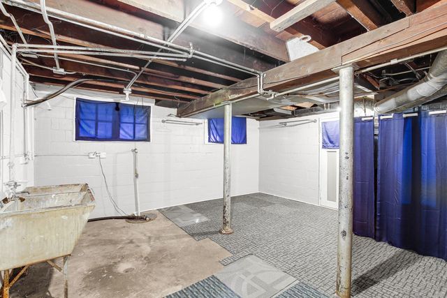 2201 Thornton Lansing Road, Lansing, IL 60438