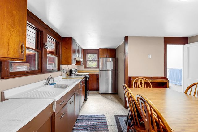 2201 Thornton Lansing Road, Lansing, IL 60438