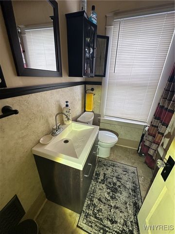 1867 Michigan Avenue, Niagara Falls, NY 14305