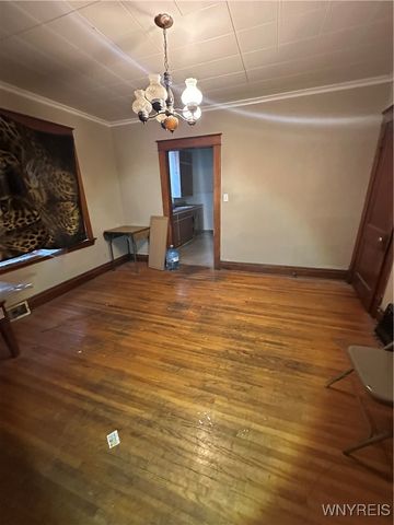 1867 Michigan Avenue, Niagara Falls, NY 14305