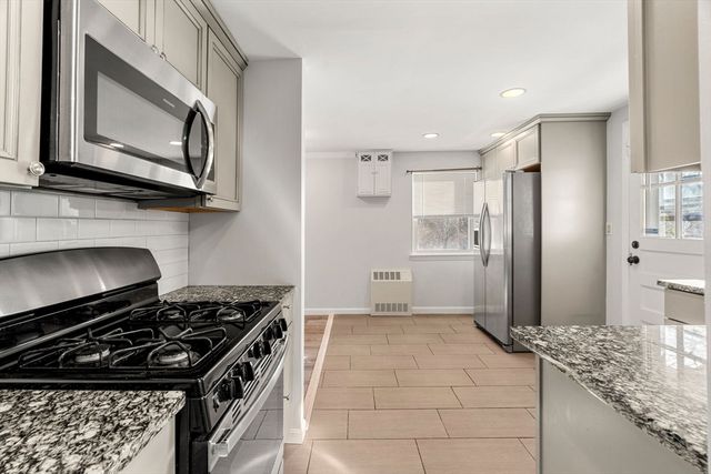 2 Kingston St 2, North Andover, MA 01845