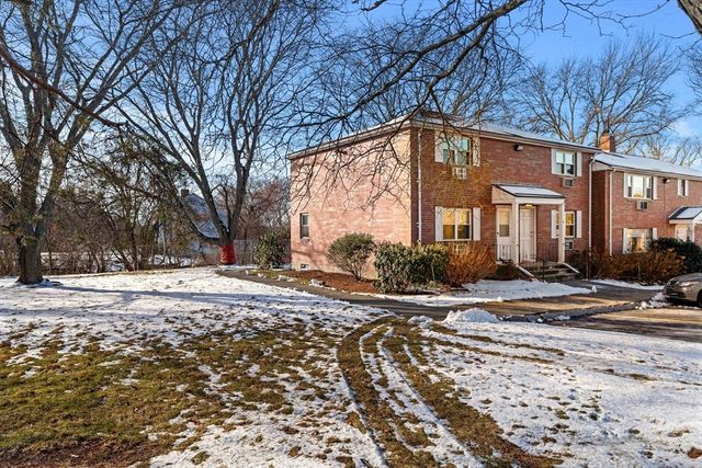 2 Kingston St 2, North Andover, MA 01845