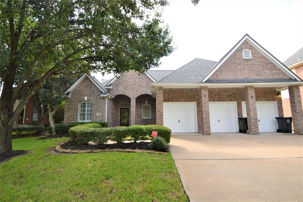 2007 Westside Court, Sugar Land, TX 77478