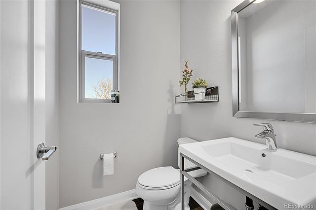 7080 W Alaska Drive, Lakewood, CO 80226