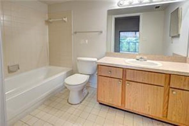 2445 SW 18th Terrace 110, Fort Lauderdale, FL 33315