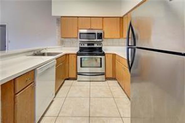 2445 SW 18th Terrace 110, Fort Lauderdale, FL 33315