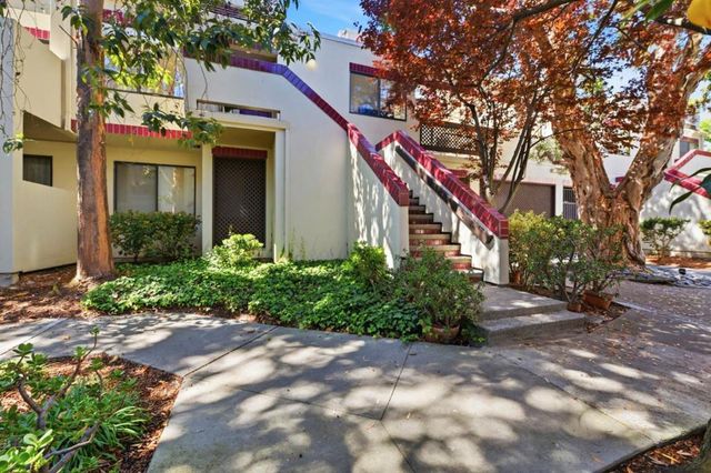 548 Shorebird Circle 3203, Redwood City, CA 94065