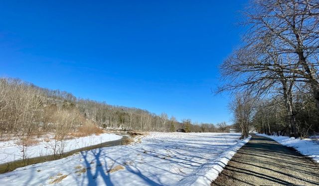 6033 Siemon Road, Batesville, IN 47006