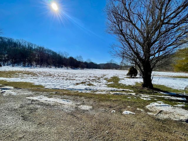 6033 Siemon Road, Batesville, IN 47006