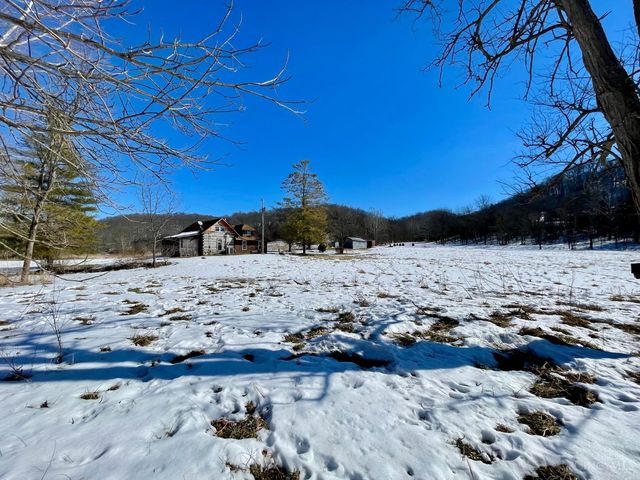 6033 Siemon Road, Batesville, IN 47006