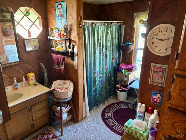 6033 Siemon Road, Batesville, IN 47006