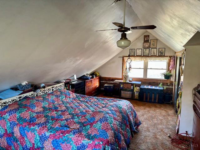 6033 Siemon Road, Batesville, IN 47006