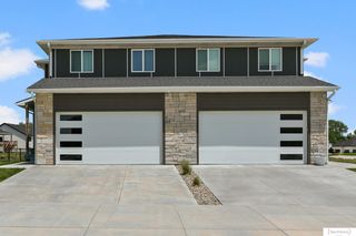 910 Titan Drive, Hickman, NE 68372