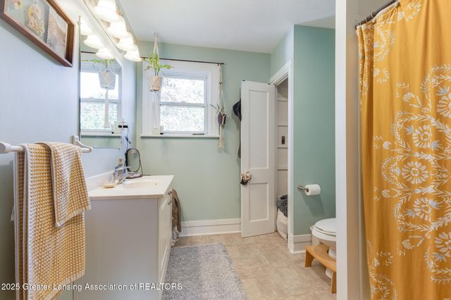 7561 Clark Road, Bath, MI 48808