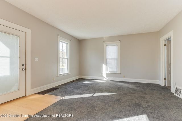 7561 Clark Road, Bath, MI 48808