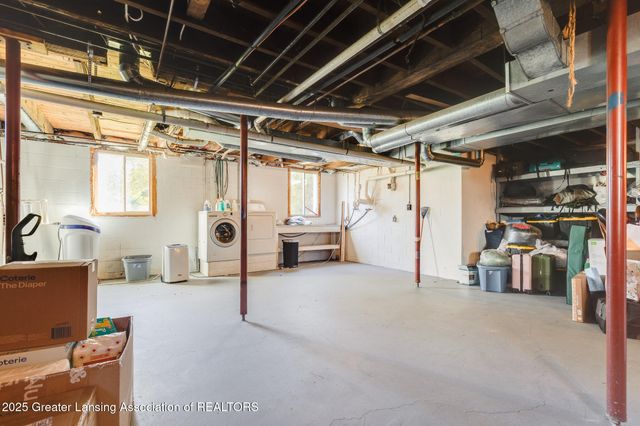 7561 Clark Road, Bath, MI 48808