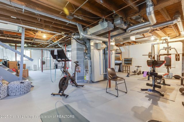 7561 Clark Road, Bath, MI 48808