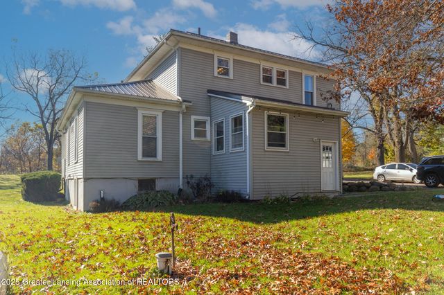 7561 Clark Road, Bath, MI 48808