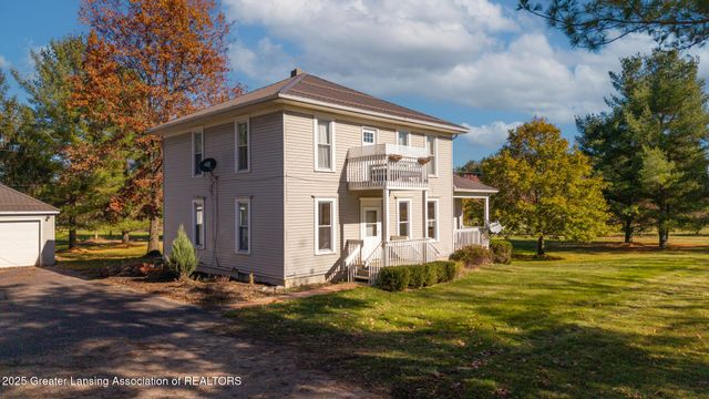 7561 Clark Road, Bath, MI 48808