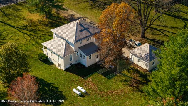 7561 Clark Road, Bath, MI 48808