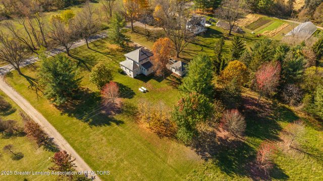 7561 Clark Road, Bath, MI 48808