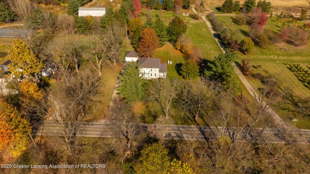 7561 Clark Road, Bath, MI 48808