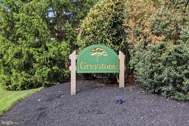 3 WINDSOR CIR, Chesterbrook, PA 19087