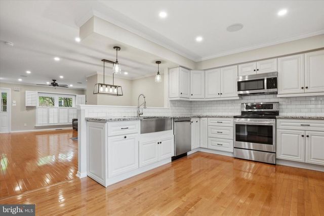 3 WINDSOR CIR, Chesterbrook, PA 19087