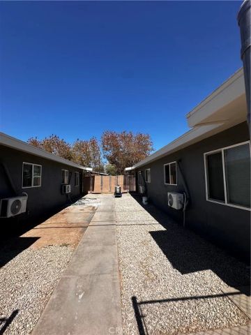 178 N Acacia Street, Blythe, CA 92225