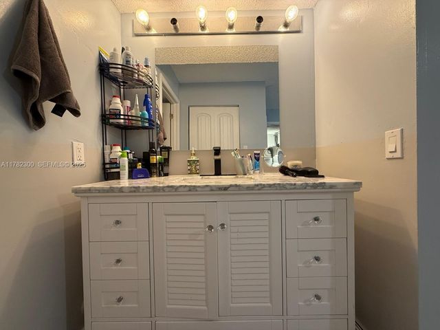 9121 SW 138th Place 9121, Miami, FL 33186
