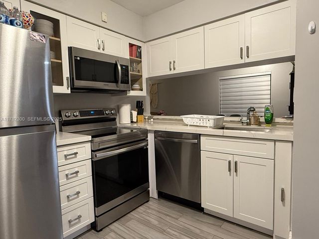 9121 SW 138th Place 9121, Miami, FL 33186