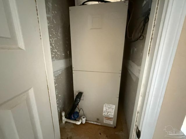 14482 Innerarity Pt Rd, Pensacola, FL 32507