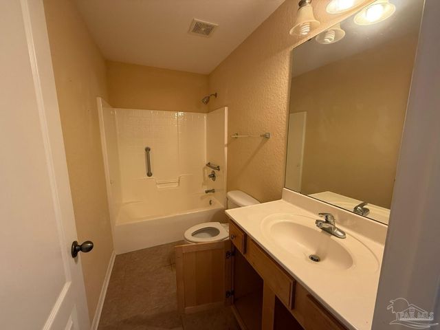 14482 Innerarity Pt Rd, Pensacola, FL 32507