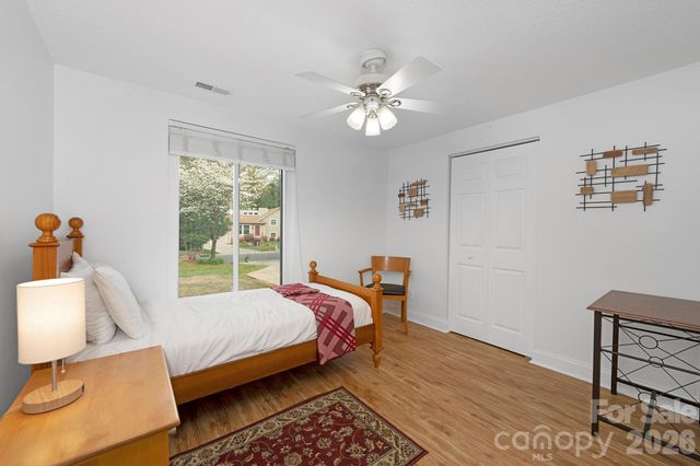 524 Regency Drive, Charlotte, NC 28211