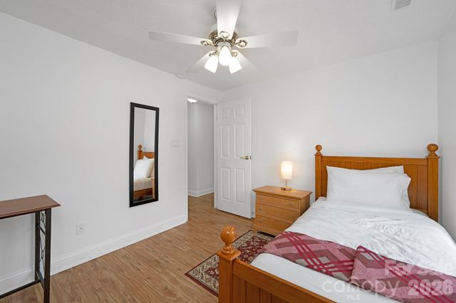 524 Regency Drive, Charlotte, NC 28211