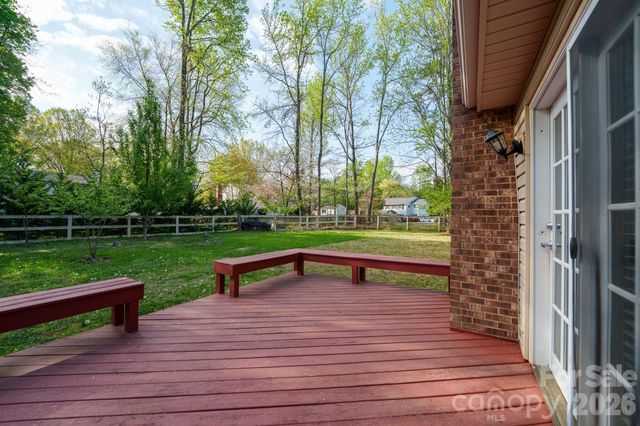 524 Regency Drive, Charlotte, NC 28211