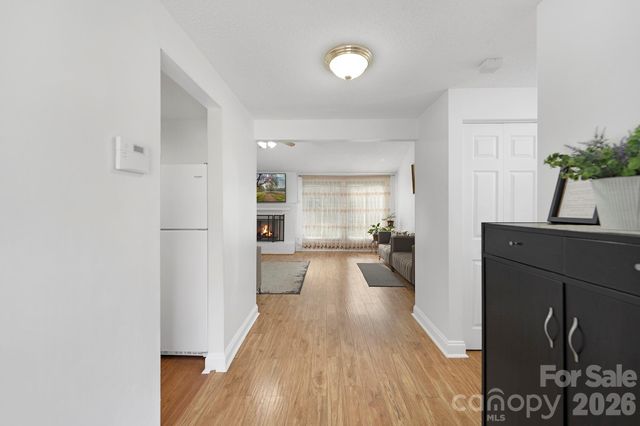 524 Regency Drive, Charlotte, NC 28211