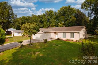 524 Regency Drive, Charlotte, NC 28211