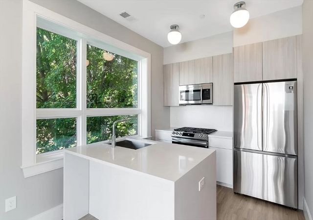 66 Lubec, Boston, MA 02128