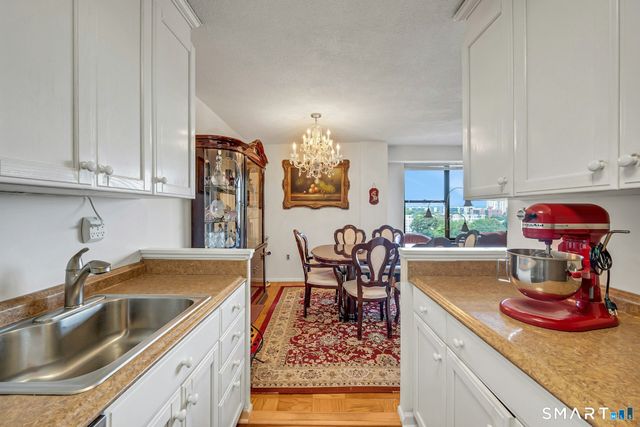 44 Strawberry Hill Avenue 9A, Stamford, CT 06902