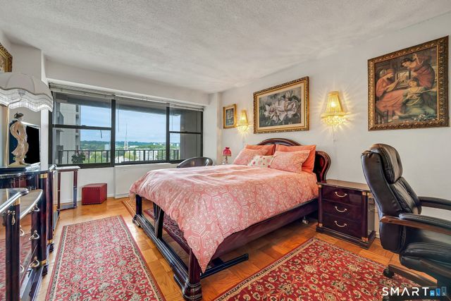 44 Strawberry Hill Avenue 9A, Stamford, CT 06902