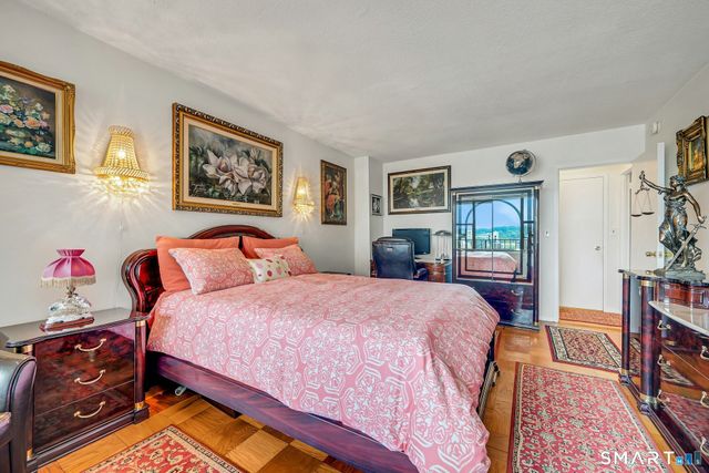 44 Strawberry Hill Avenue 9A, Stamford, CT 06902