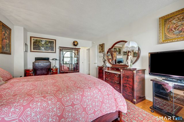 44 Strawberry Hill Avenue 9A, Stamford, CT 06902