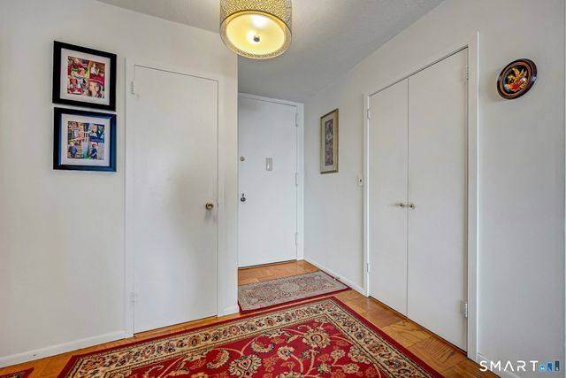 44 Strawberry Hill Avenue 9A, Stamford, CT 06902