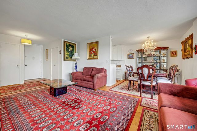 44 Strawberry Hill Avenue 9A, Stamford, CT 06902
