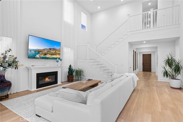 111 Orbit, Irvine, CA 92618