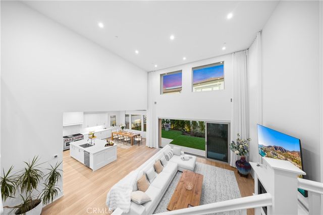 111 Orbit, Irvine, CA 92618