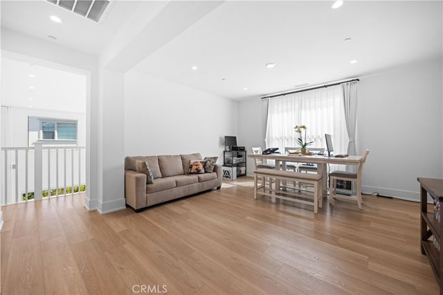 111 Orbit, Irvine, CA 92618