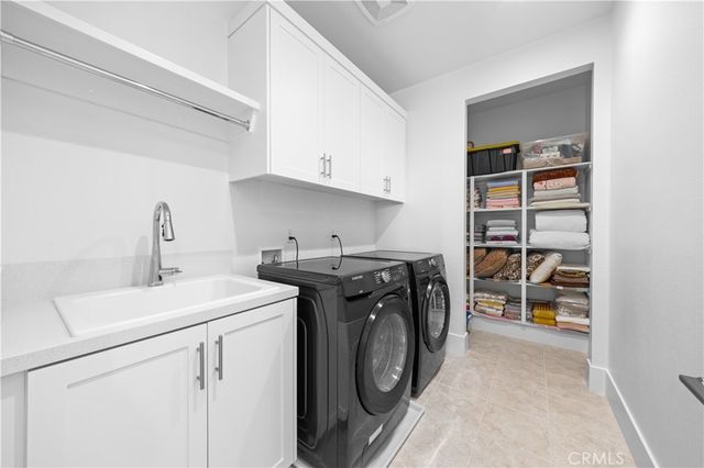 111 Orbit, Irvine, CA 92618