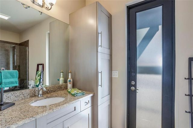 114 SW 51st TER, Cape Coral, FL 33914